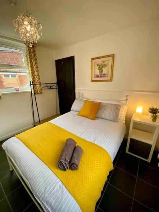 Brickworks - 2 Bedrooms, 15 Mins Walk To The Centre, With Garden Cardiff Exterior foto